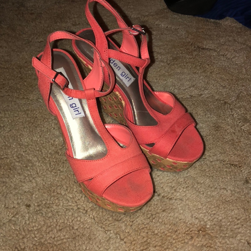 Madden girl wedges, Women’s size 6, Orange